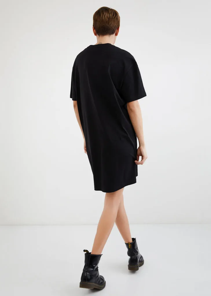Strangers Club / Dress T-shirt